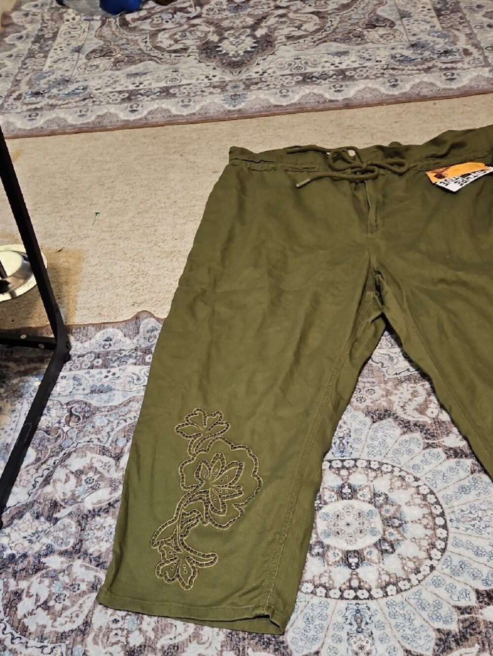 Women's Olive Cropped Drawstring Pants with Embroidered Detail - Picture 3 of 13